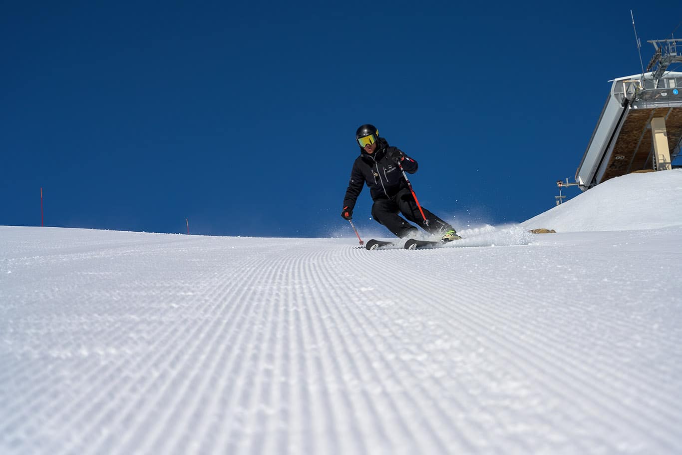 Learning to ski in Courchevel with Fineliens Pro