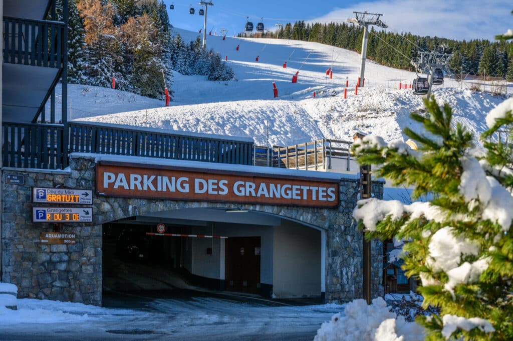 Front of Grangettes car park in Courchevel 1550