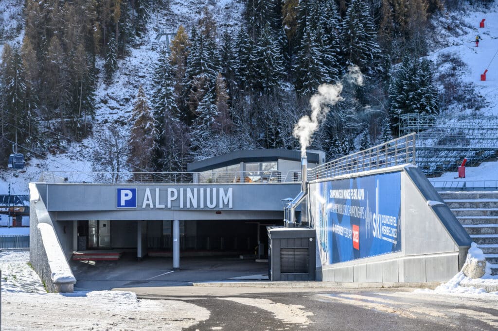 Alpinium parking in Coruchevel Le Praz