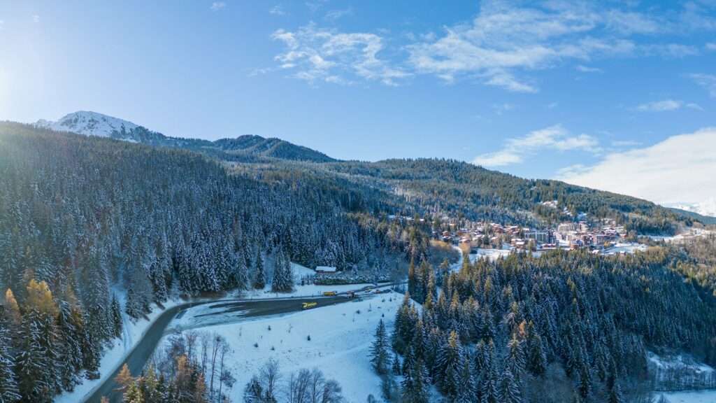 La Tania ski resort panoramic
